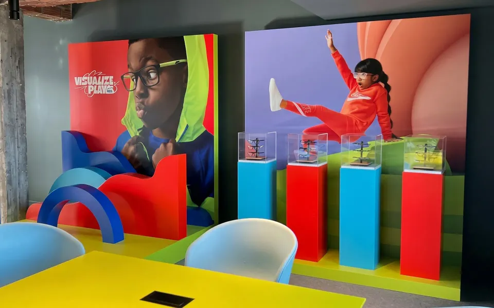 Kids' eyewear pop-up display